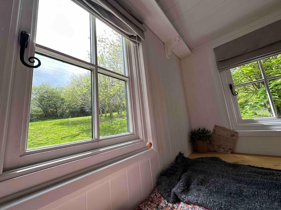 Cornwall Woodland Shepherd'S Hut Deirdres Hut Bodmin Bagian luar foto