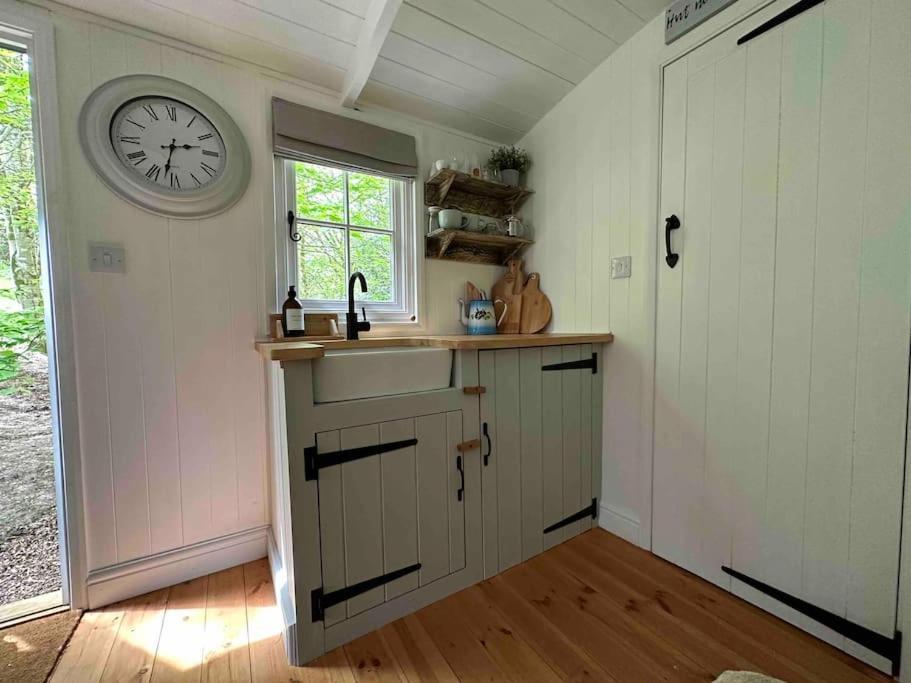 Cornwall Woodland Shepherd'S Hut Deirdres Hut Bodmin Bagian luar foto