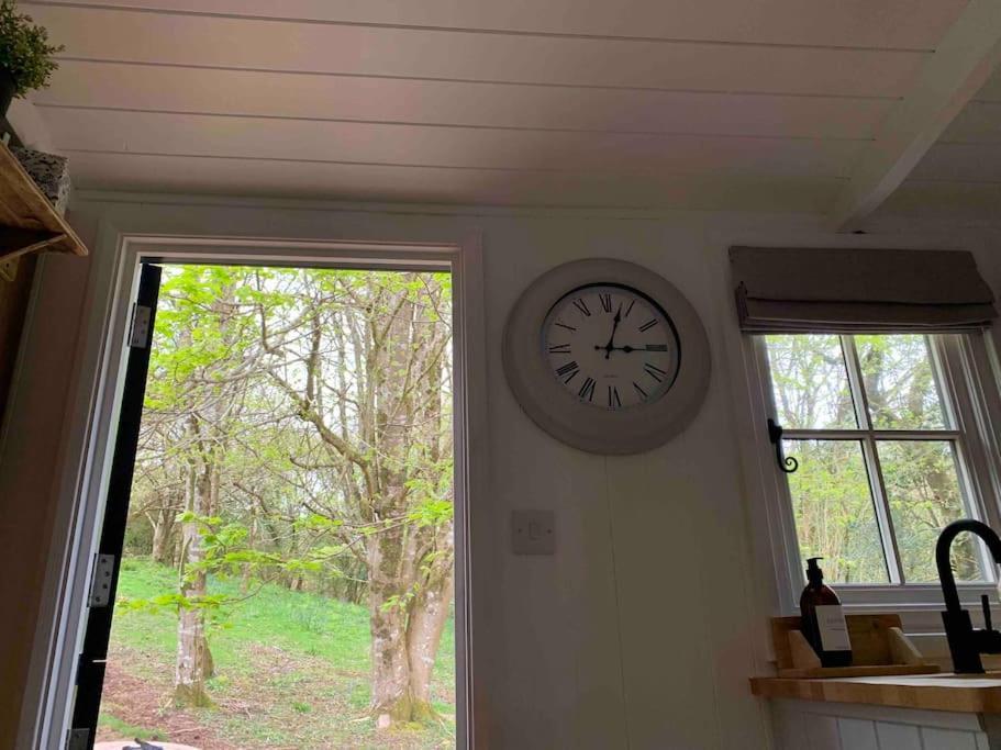 Cornwall Woodland Shepherd'S Hut Deirdres Hut Bodmin Bagian luar foto
