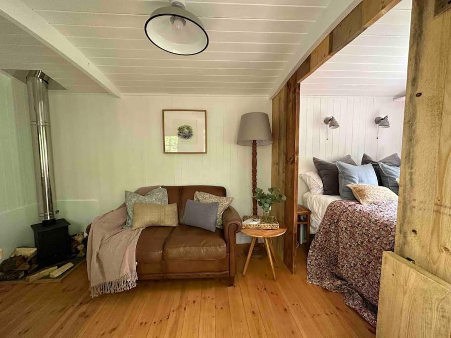 Cornwall Woodland Shepherd'S Hut Deirdres Hut Bodmin Bagian luar foto